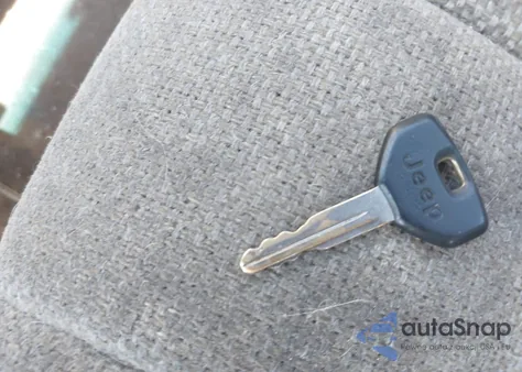 1992 Jeep Cherokee Laredo from USA, damaged, VIN 1J4FJ58S3NL208934